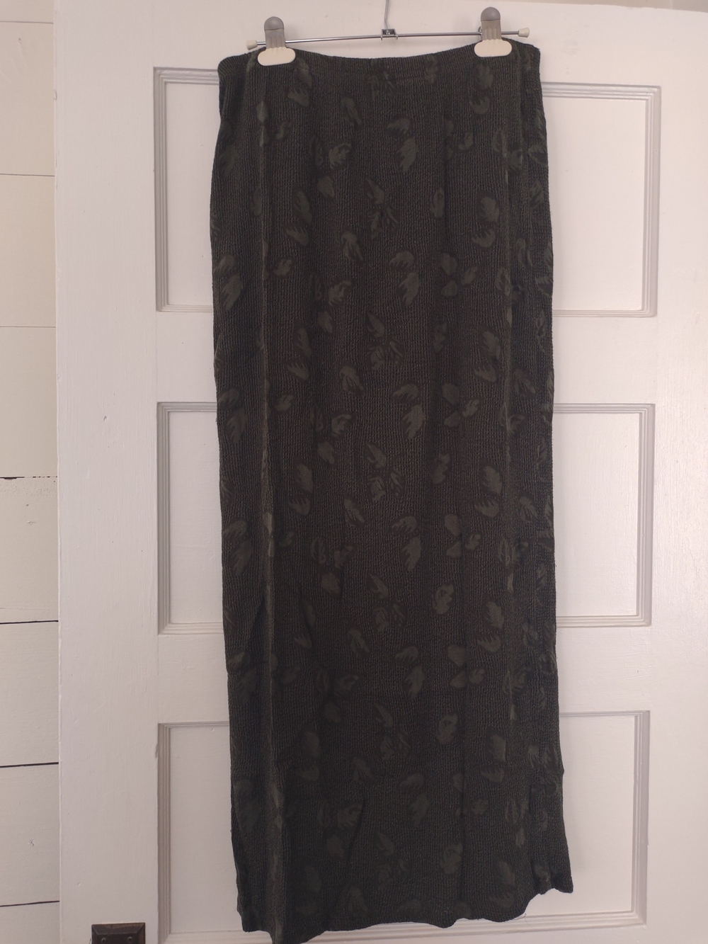 cut loose Dark Olive Leaf Textured Maxi Skirt Medium